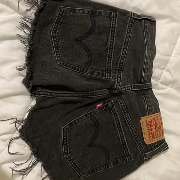 Levi’s shorts with cut hem - Picture 8 of 8